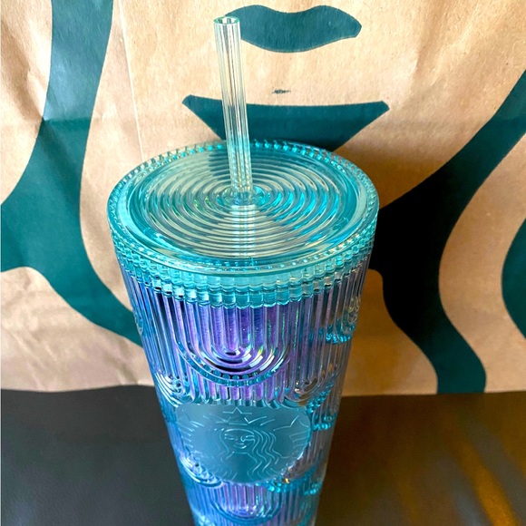 Starbucks Tumbler Mermaid Scale Iridescent - Venti 24oz - Picture 3 of 9